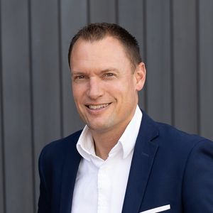 Photo of Lance Williams