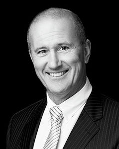 Photo of Andrew Reynhout