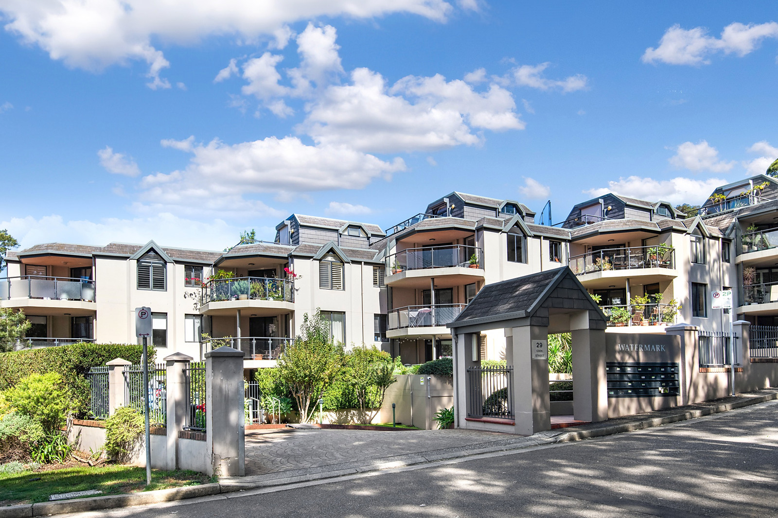 18/29-31 Cook Street, Glebe For Sale by Sydney Sotheby's International Realty - image 2
