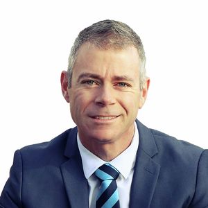 Photo of Chris Hills
