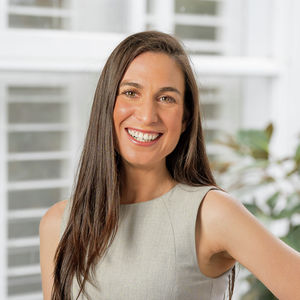 Photo of Krista Kennelly