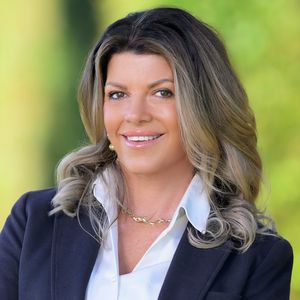 Photo of Leah Salvesen