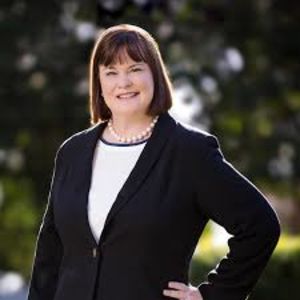 Photo of Stephanie Hearne