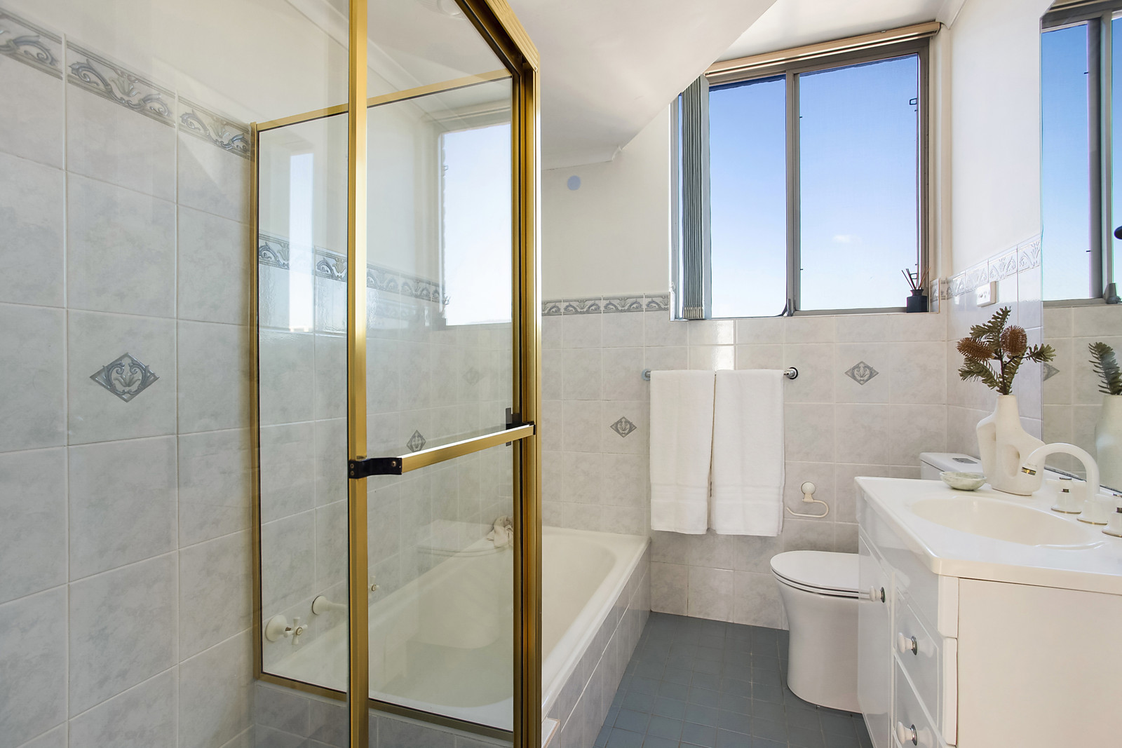 21/11-15 Ocean Street, Wollongong Auction by Sydney Sotheby's International Realty - image 7