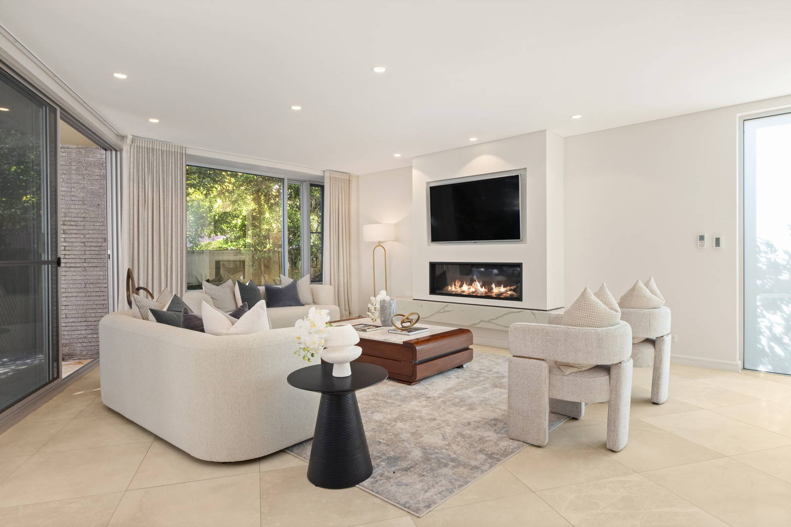 1/1 Leura Road, Double Bay For Lease by Sydney Sotheby's International Realty - image 3