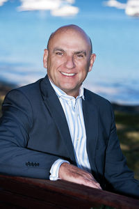 Photo of Glenn Lee
