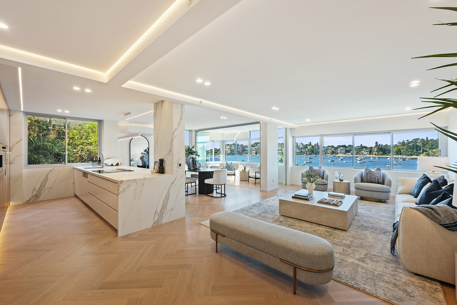 2A/27 Sutherland Crescent, Darling Point Auction by Sydney Sotheby's International Realty - image 2