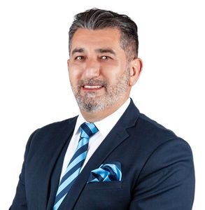 Photo of Martin Petros