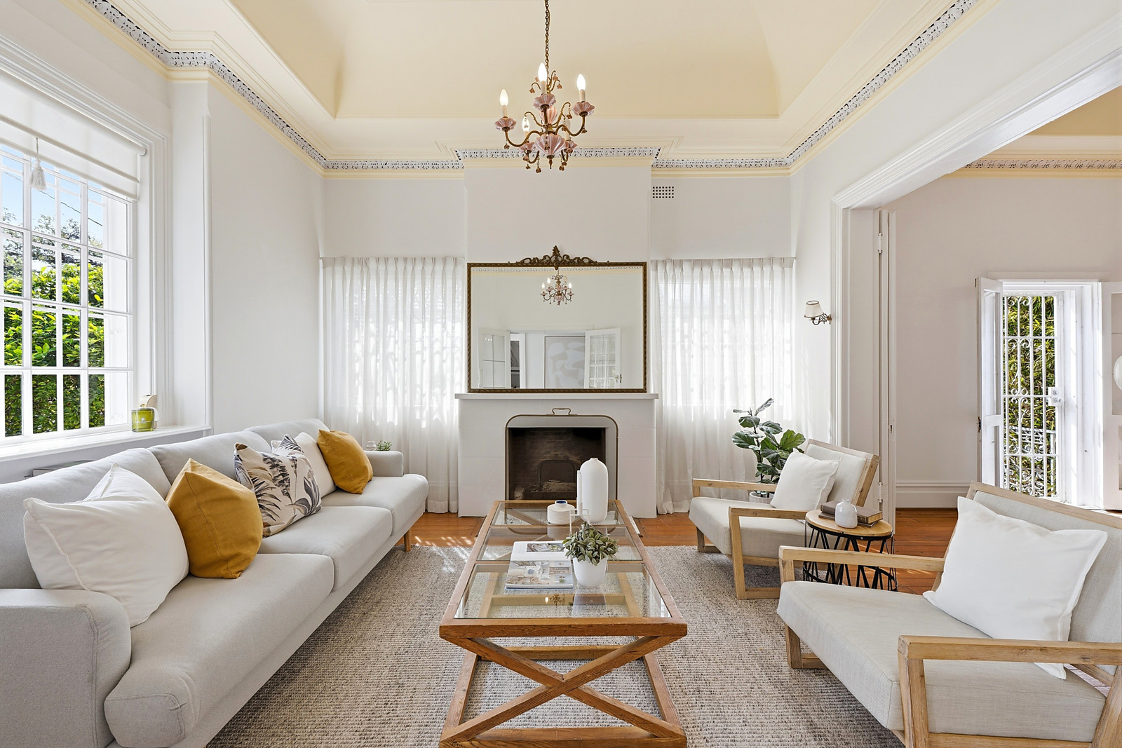 13 Harkness Street, Woollahra Auction by Sydney Sotheby's International Realty - image 2