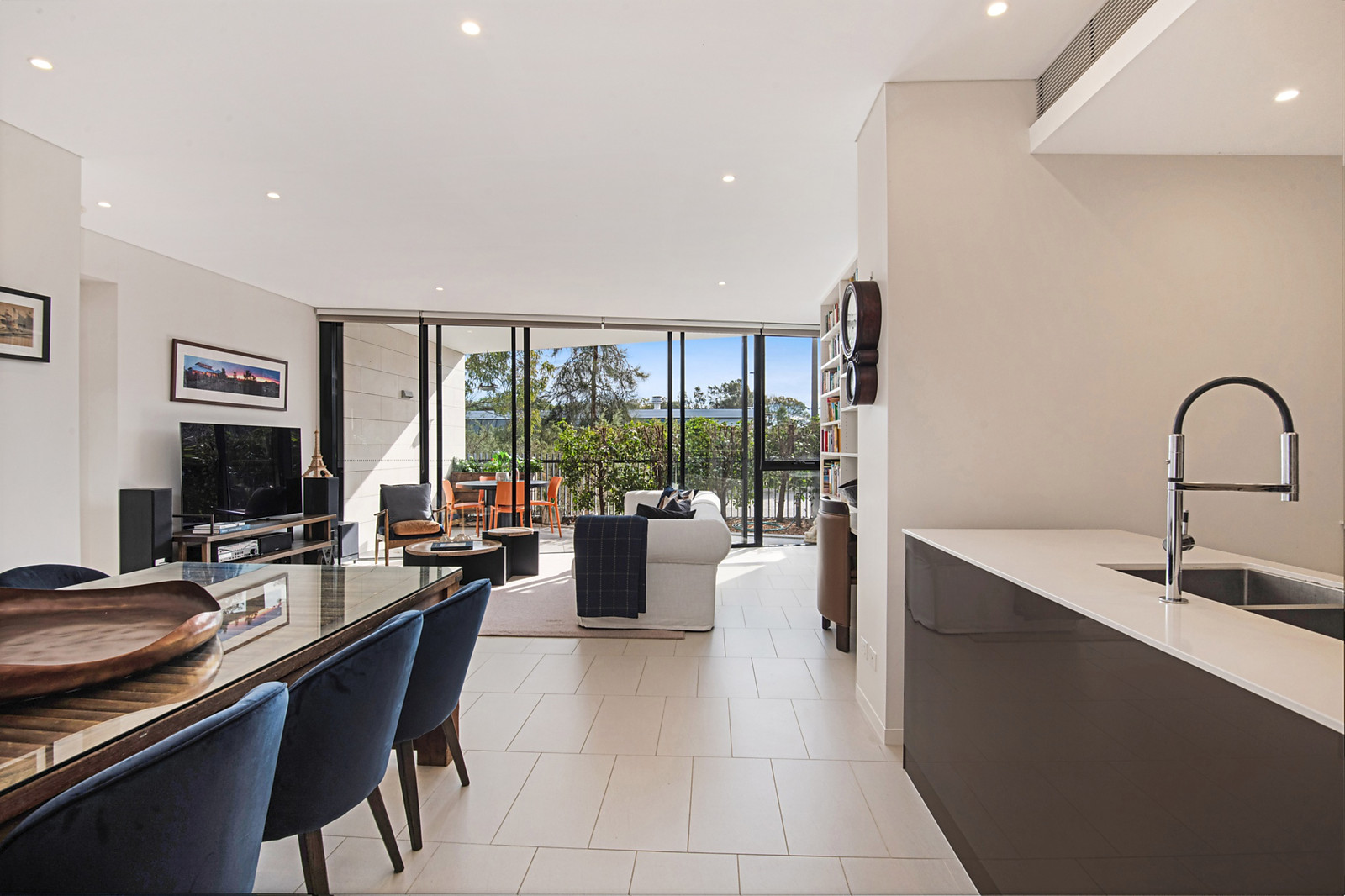 101/6 Maxwell Road, Forest Lodge For Sale by Sydney Sotheby's International Realty - image 4