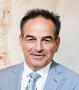 Photo of Aris Dendrinos