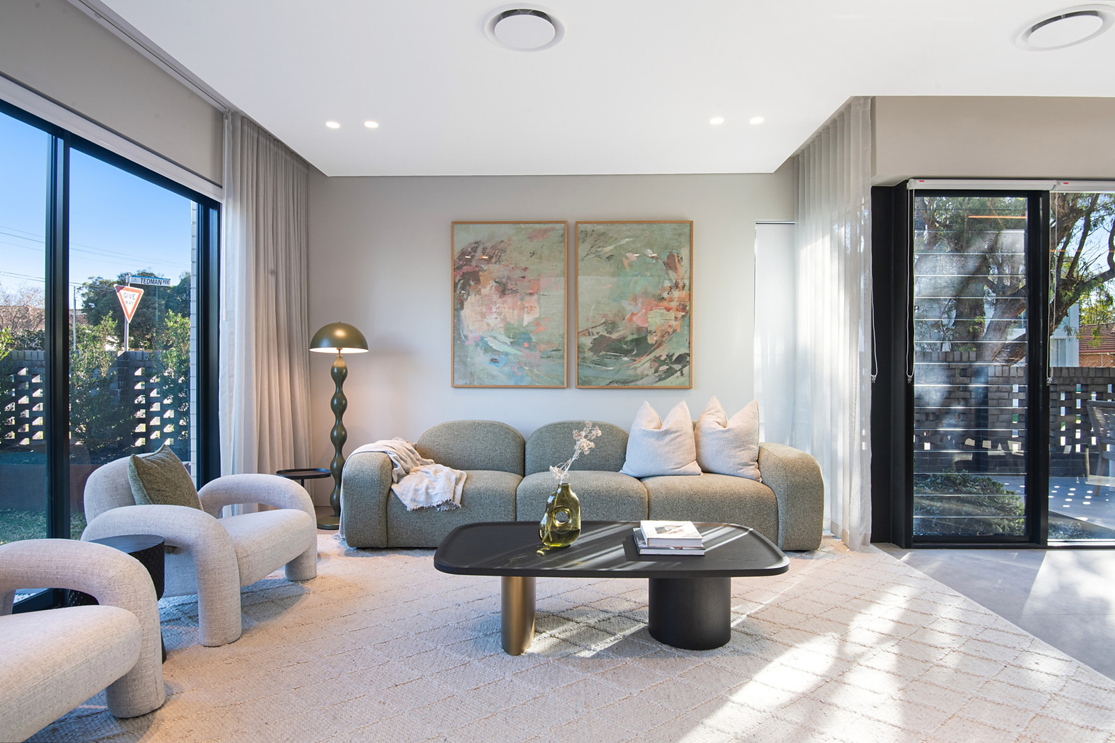11 Crystal Street, Sylvania For Sale by Sydney Sotheby's International Realty - image 2