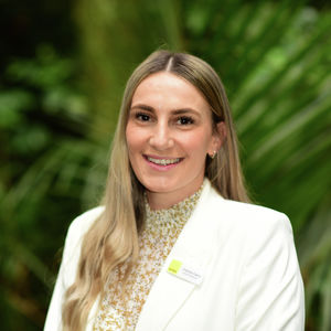 Photo of Charlotte Cairns