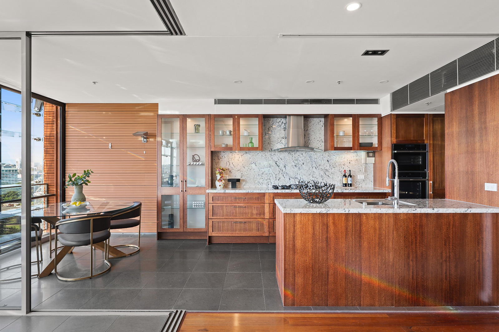 53/155 Macquarie Street, Sydney For Sale by Sydney Sotheby's International Realty - image 9