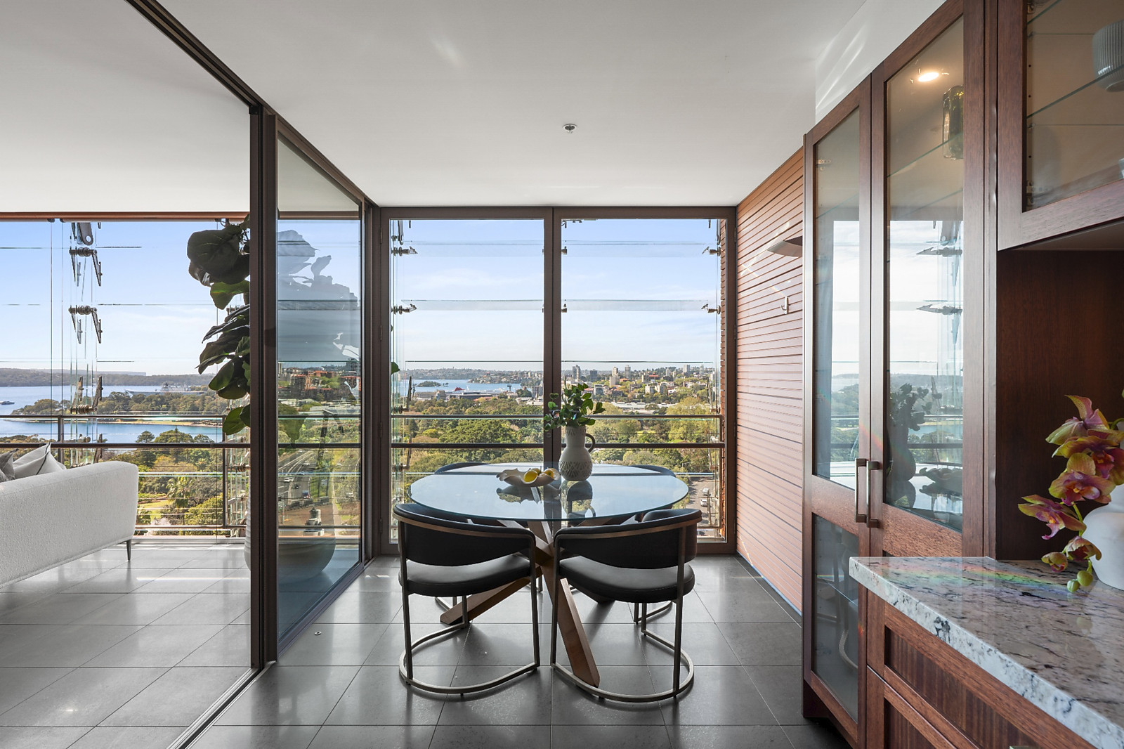 53/155 Macquarie Street, Sydney For Sale by Sydney Sotheby's International Realty - image 10
