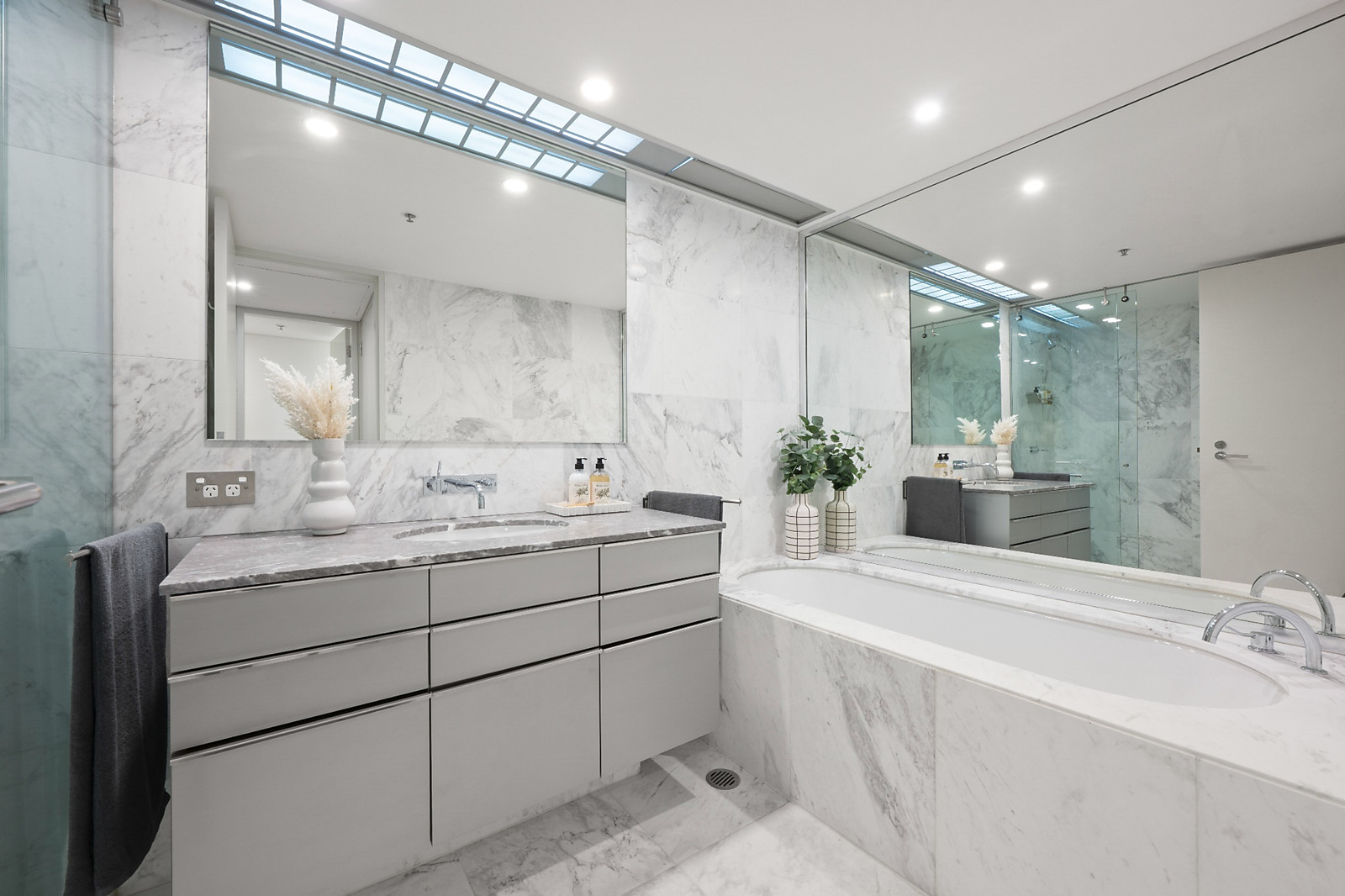 53/155 Macquarie Street, Sydney For Sale by Sydney Sotheby's International Realty - image 16