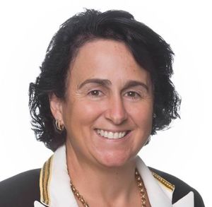 Photo of Lisa Hardy