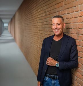 Photo of Lewis Guy