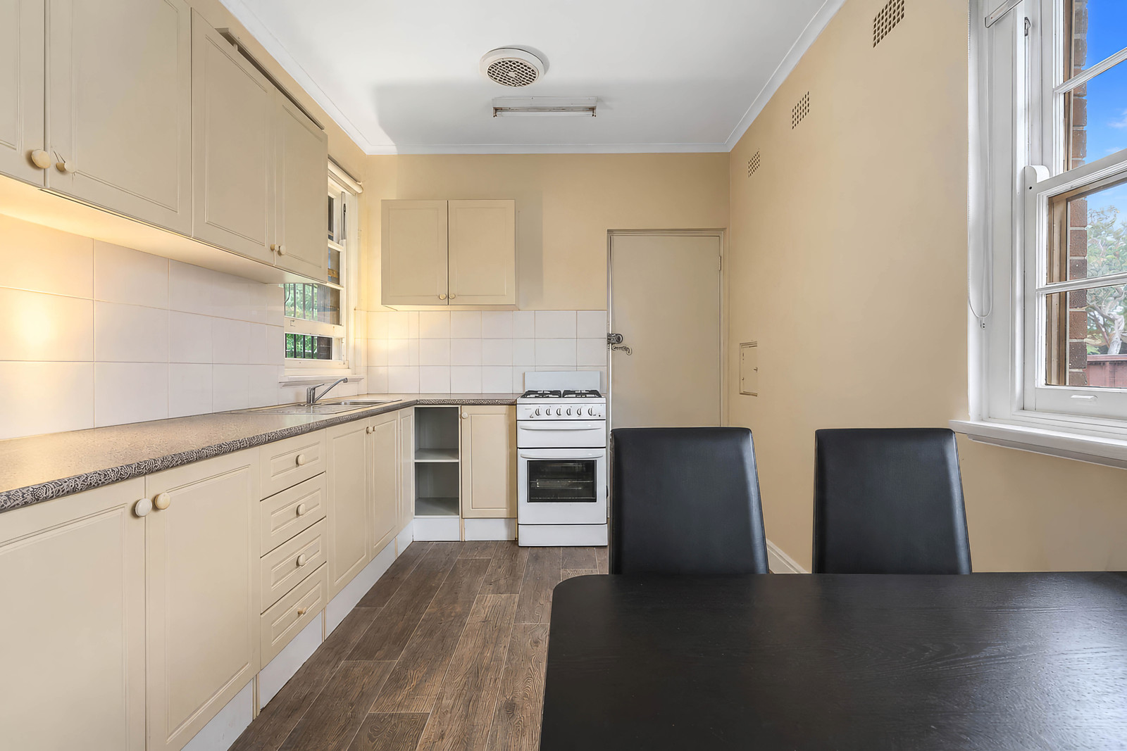 170 Coward Street, Mascot For Sale by Sydney Sotheby's International Realty - image 5