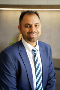 Photo of Adam Muntazir