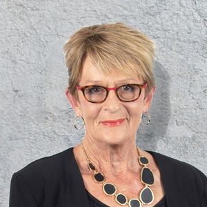 Photo of Heather Selwyn