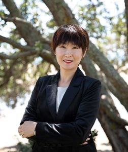 Photo of Julie Liu