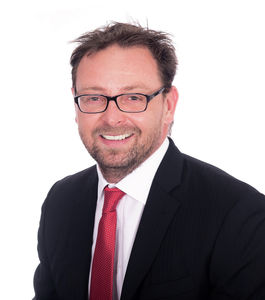 Photo of Andrew Henderson