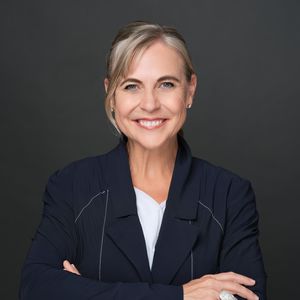 Photo of Rosalind Warren