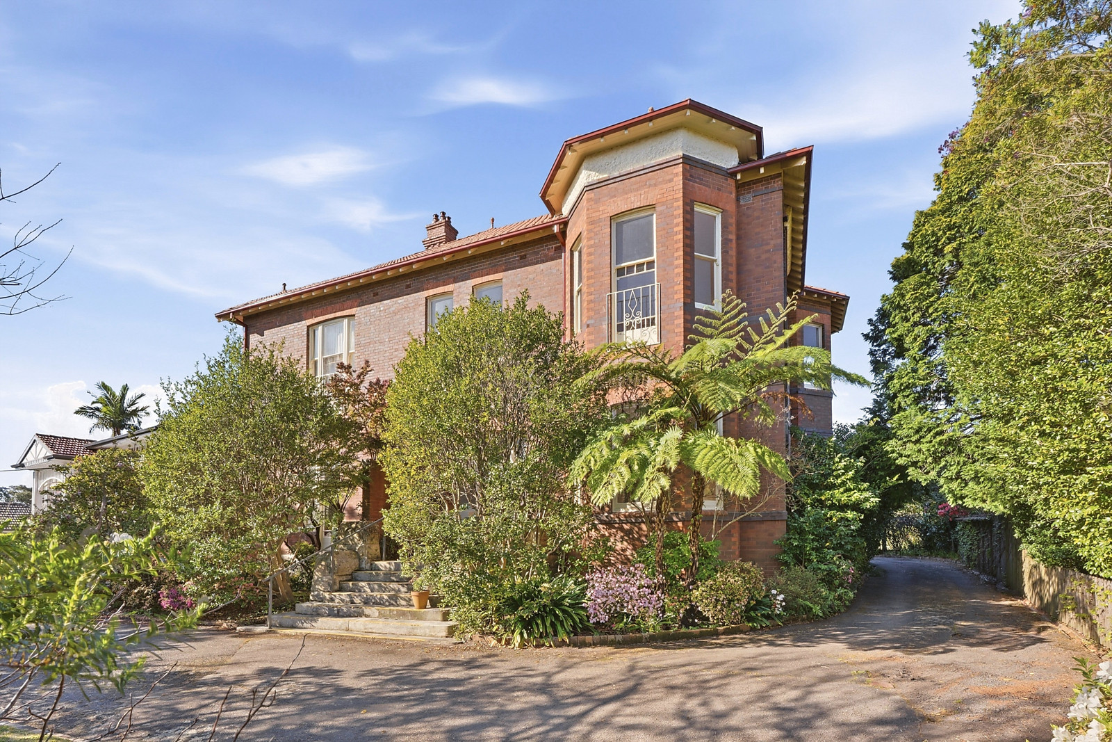 4 Matong Street, Gordon Auction by Sydney Sotheby's International Realty