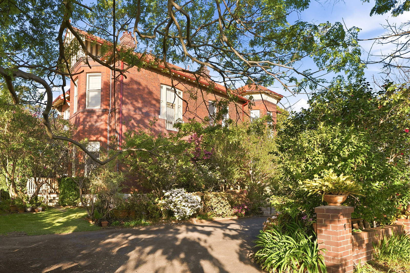 4 Matong Street, Gordon Auction by Sydney Sotheby's International Realty - image 2