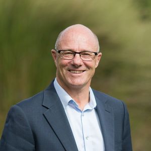 Photo of Gary Thomas