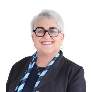 Photo of Wendy Heaslip