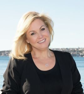 Photo of Angela Evans