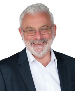 Photo of Steve Elliott