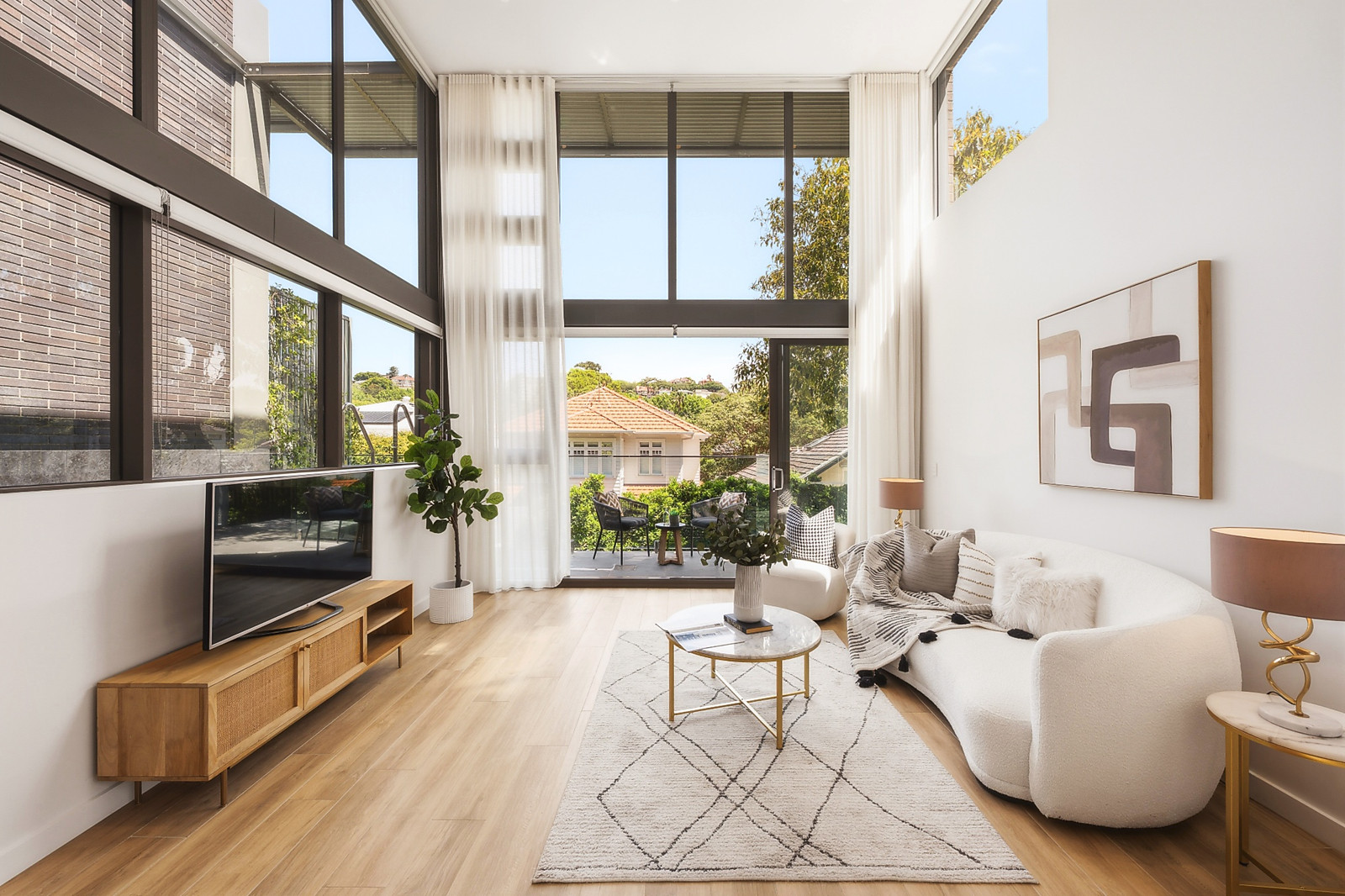 1/17 Carlotta Road, Double Bay Auction by Sydney Sotheby's International Realty