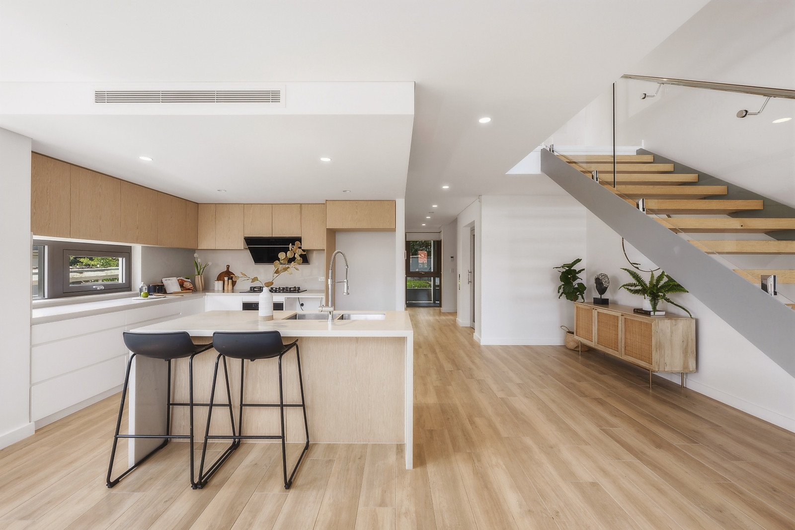 1/17 Carlotta Road, Double Bay Auction by Sydney Sotheby's International Realty - image 3