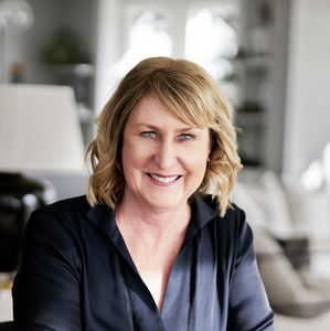 Photo of Leanne Hall