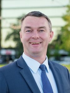 Photo of Brent Compton
