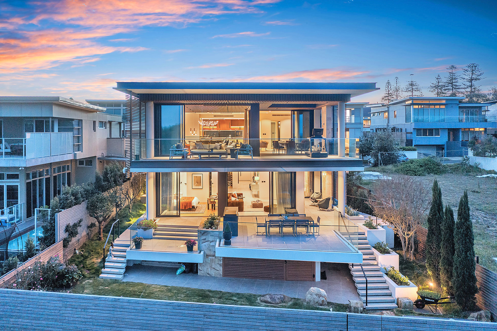8 McMaster Place, Little Bay Auction by Sydney Sotheby's International Realty - image 2