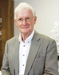 Photo of Mike Barnett