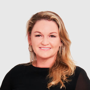 Photo of Mandy Knowles