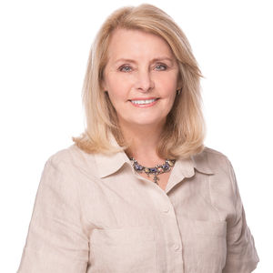 Photo of Lauren Clemett