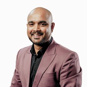 Photo of Vic Raha