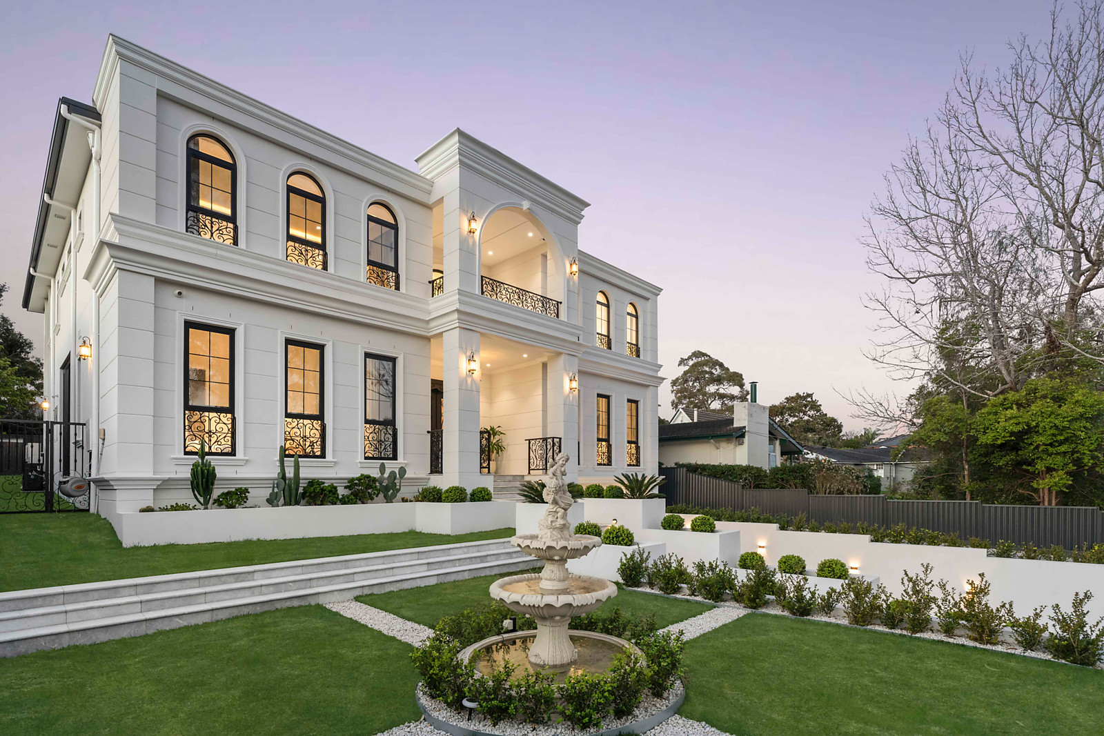 16 Hunter Avenue, St Ives For Sale by Sydney Sotheby's International Realty - image 2