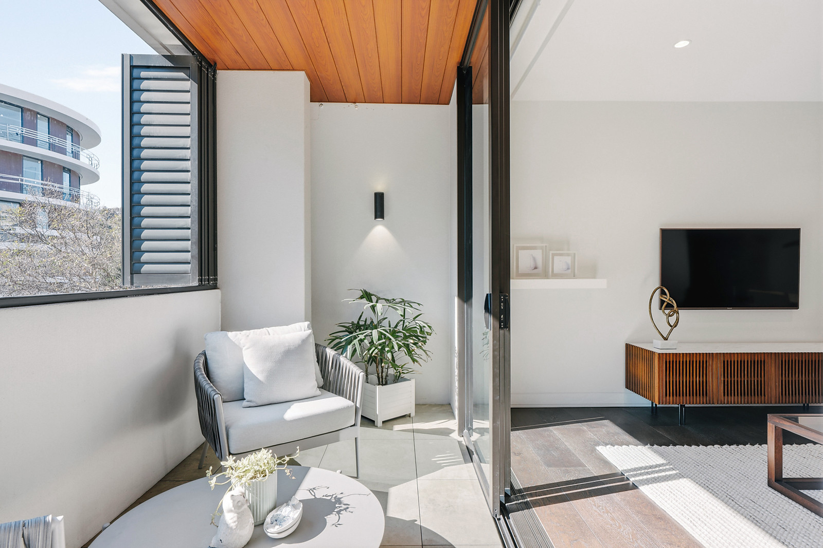 202/16-18 Cross Street, Double Bay For Sale by Sydney Sotheby's International Realty - image 3
