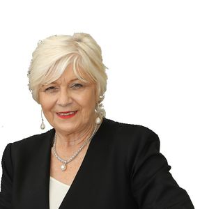 Photo of Lucy Cole