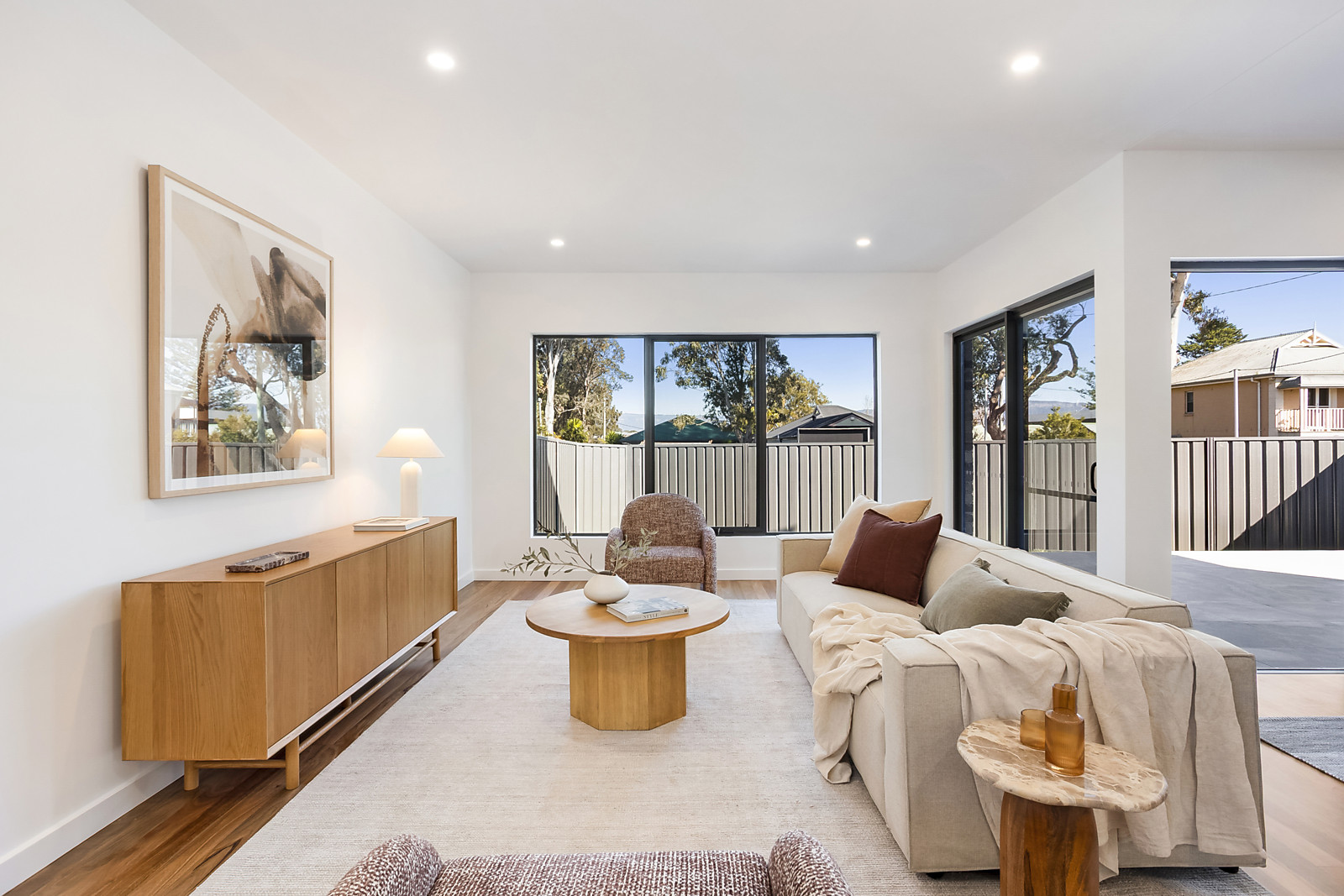 1/8 & 2 The Boulevarde, Oak Flats Auction by Sydney Sotheby's International Realty - image 2