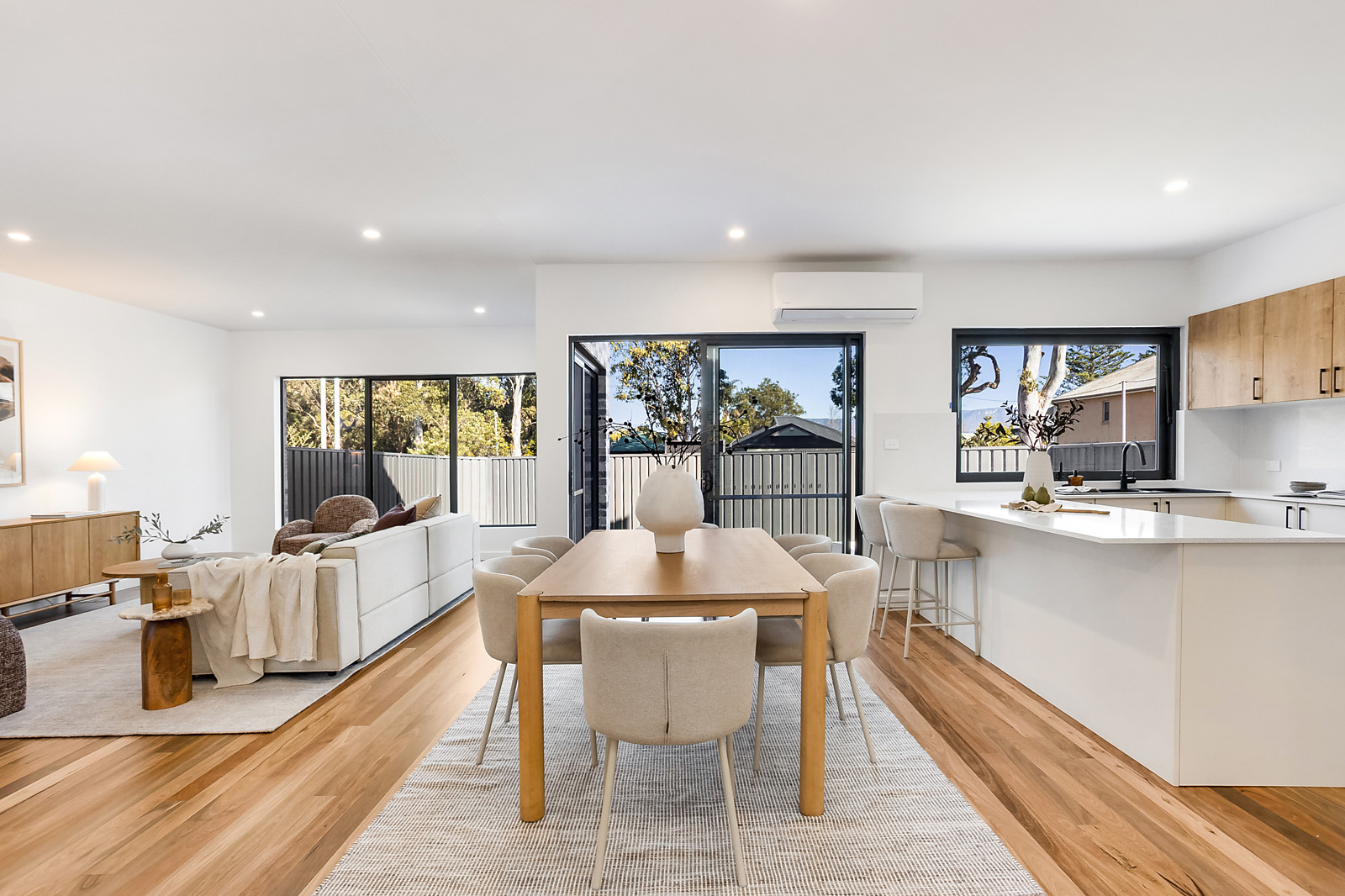 1/8 & 2 The Boulevarde, Oak Flats Auction by Sydney Sotheby's International Realty