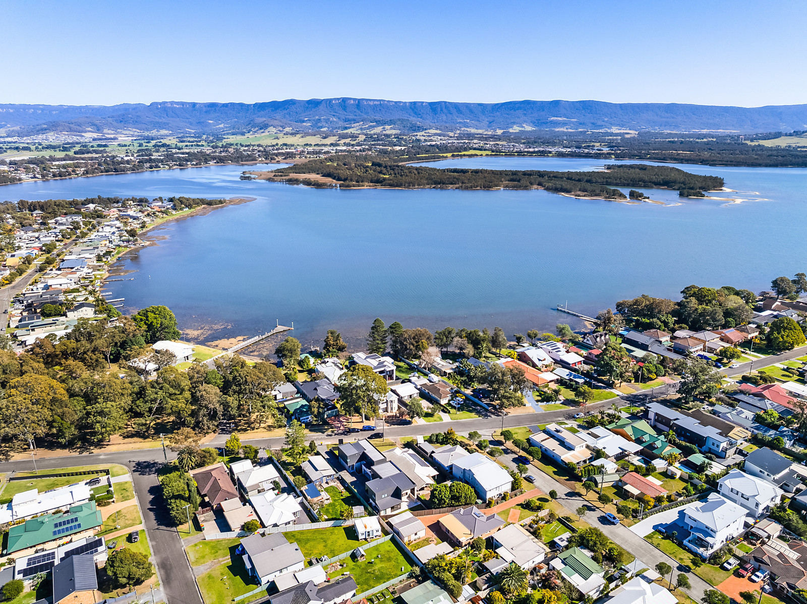 1/8 & 2 The Boulevarde, Oak Flats Auction by Sydney Sotheby's International Realty - image 9