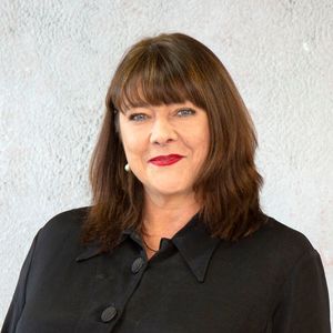 Photo of Lisa Smyth